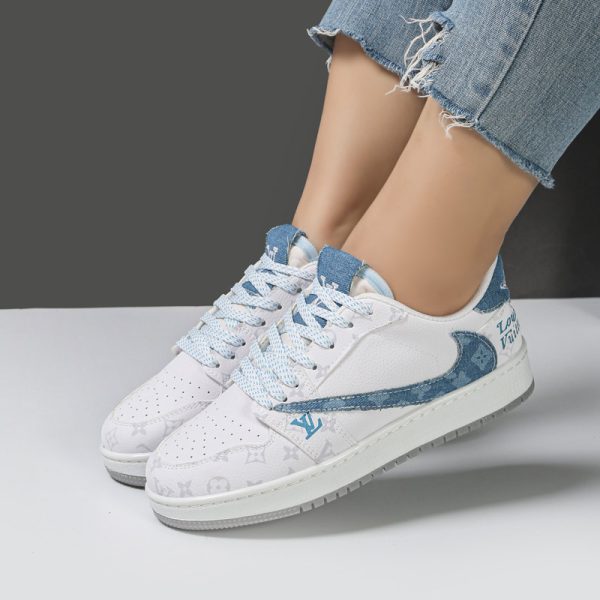 کفش کتانی زنانه و دخترانه مدل نایک ترویس NIKE TRAVIS رنگ سفید آبی کد M31501